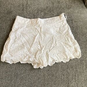 Elegant White Lace Women Shorts